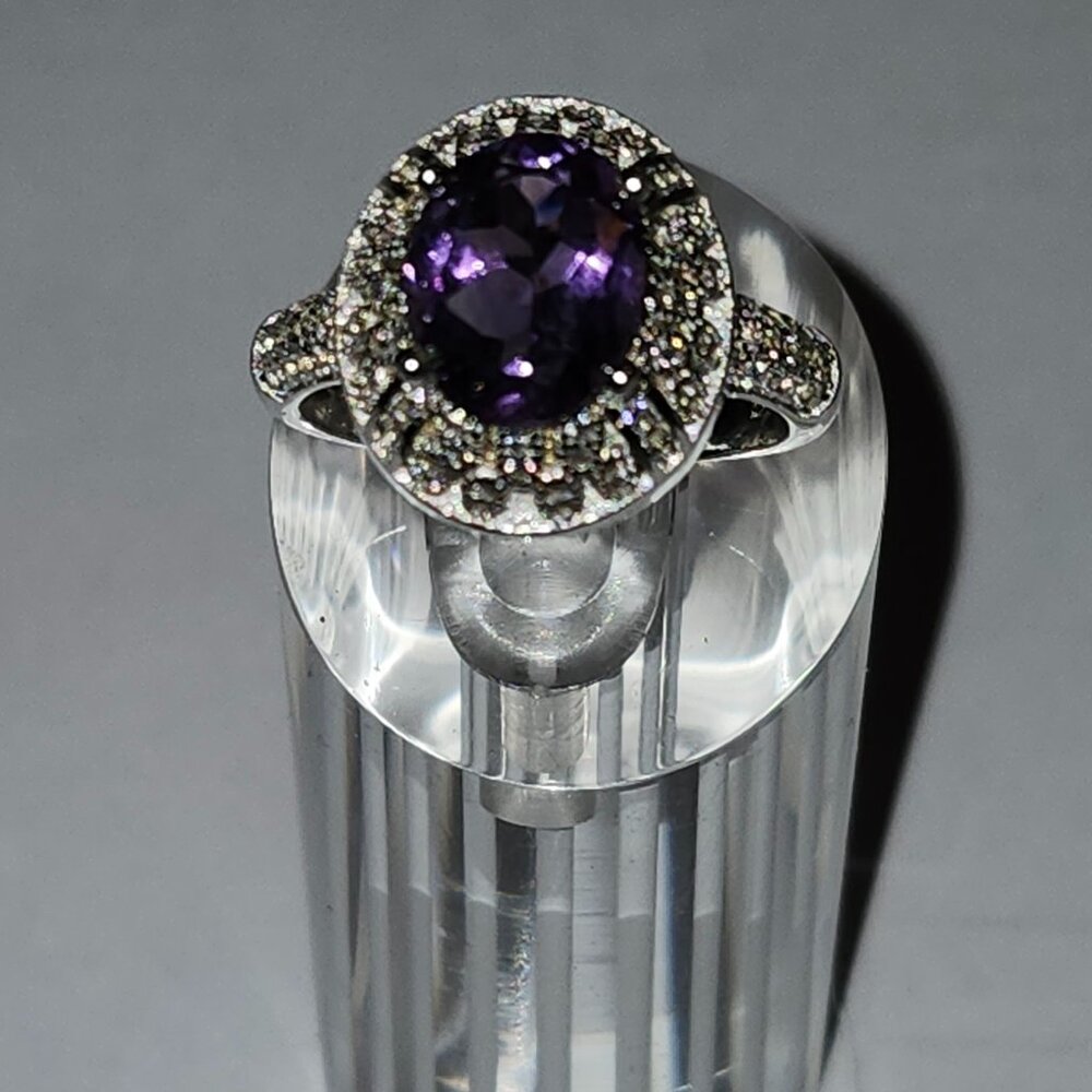Stately .925 Sterling Silver Oval Amethyst Solitaire w/CZ Ring Size 8 Value $690